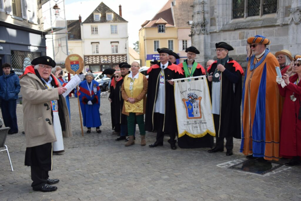 02 défilé dans Houdan (16)